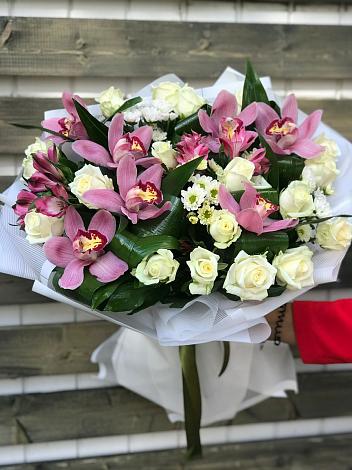 Букет цветов из: Розы и Хризантемы в Серноводском