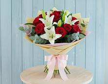 Букет цветов из:  Лилии и Розы в Серноводском