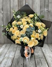 Букет цветов из:  Розы и Лизиантусы #REPLACE_PRED# Серноводском