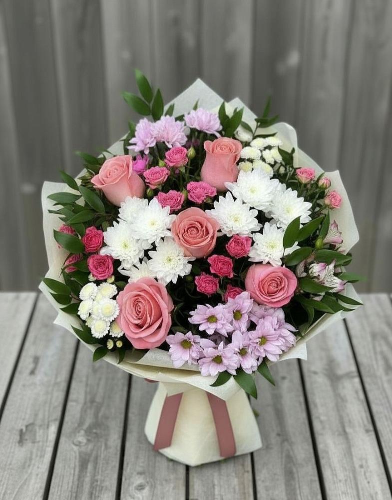 Букет цветов из: Альстромерии, Гвоздики, Розы и Хризантемы в Серноводском