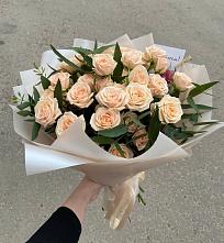 Букет Кремовые розы Латте в Серноводском