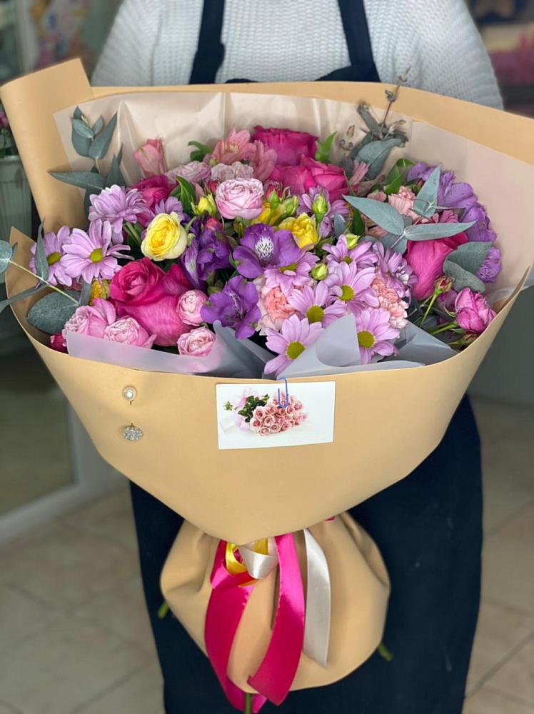 Букет цветов из: Хризантемы, Гвоздики и Альстромерии в Серноводском