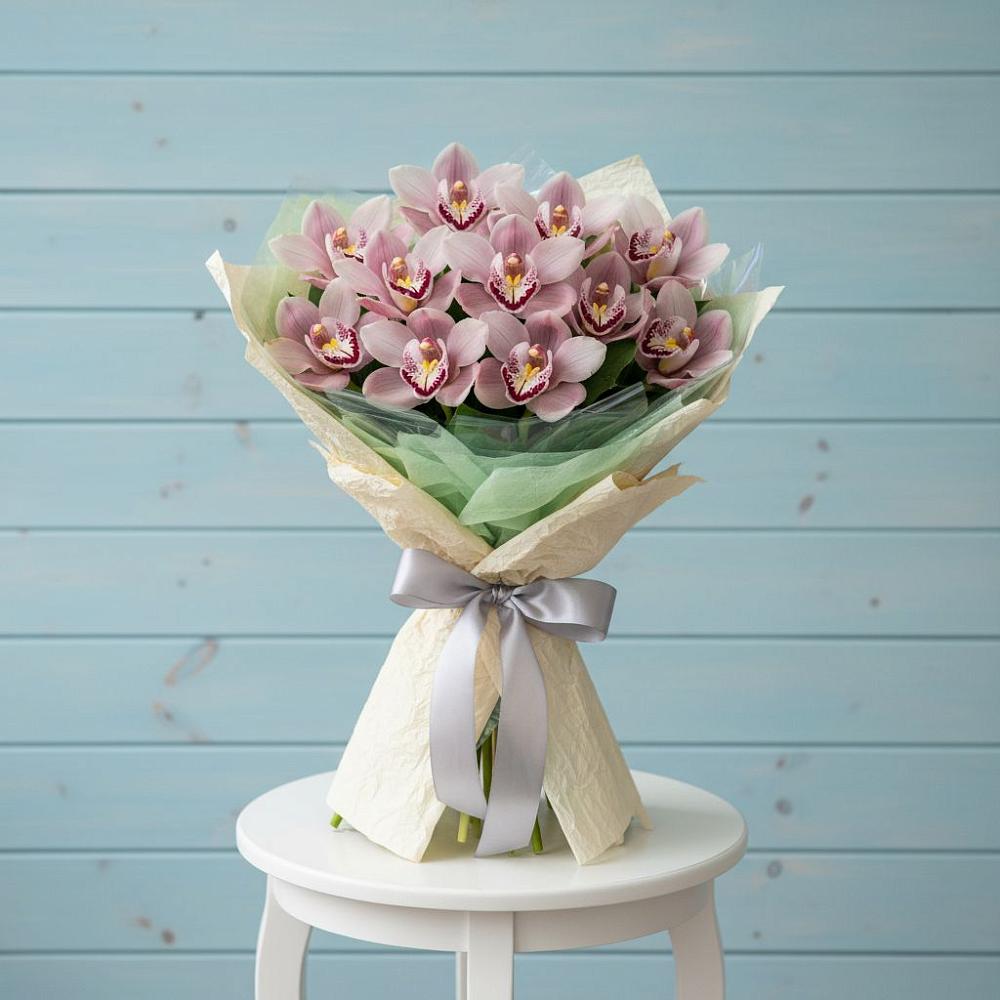 Букет цветов из: Орхидеи и Розы в Серноводском