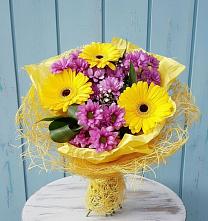 Букет цветов из:  Хризантемы и Герберы в Серноводском