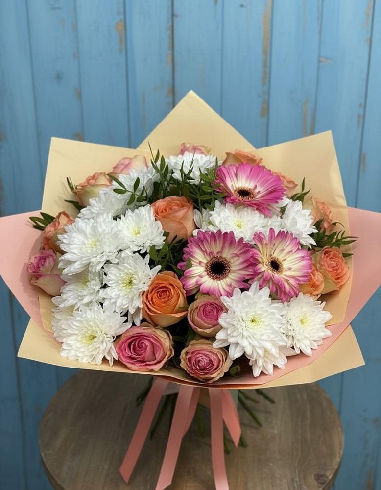 Букет цветов из: Розы, Герберы и Хризантемы в Серноводском