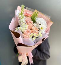 Букет цветов из:  Хризантемы и Розы в Серноводском