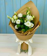 Букет цветов из:  Хризантемы и Лизиантусы #REPLACE_PRED# Серноводском