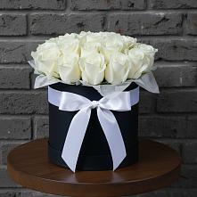 Цветочная композиция из Розы в шляпной коробке в Серноводском