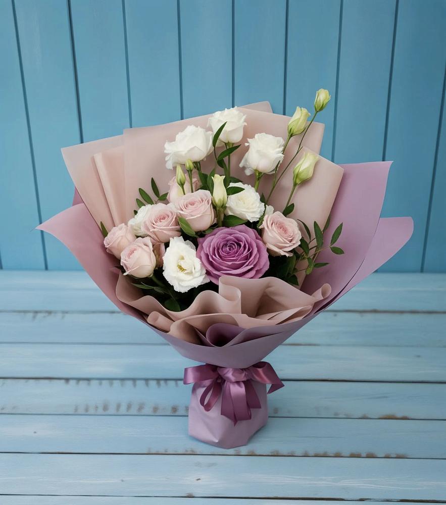 Букет цветов из: Розы и Лизиантусы в Серноводском